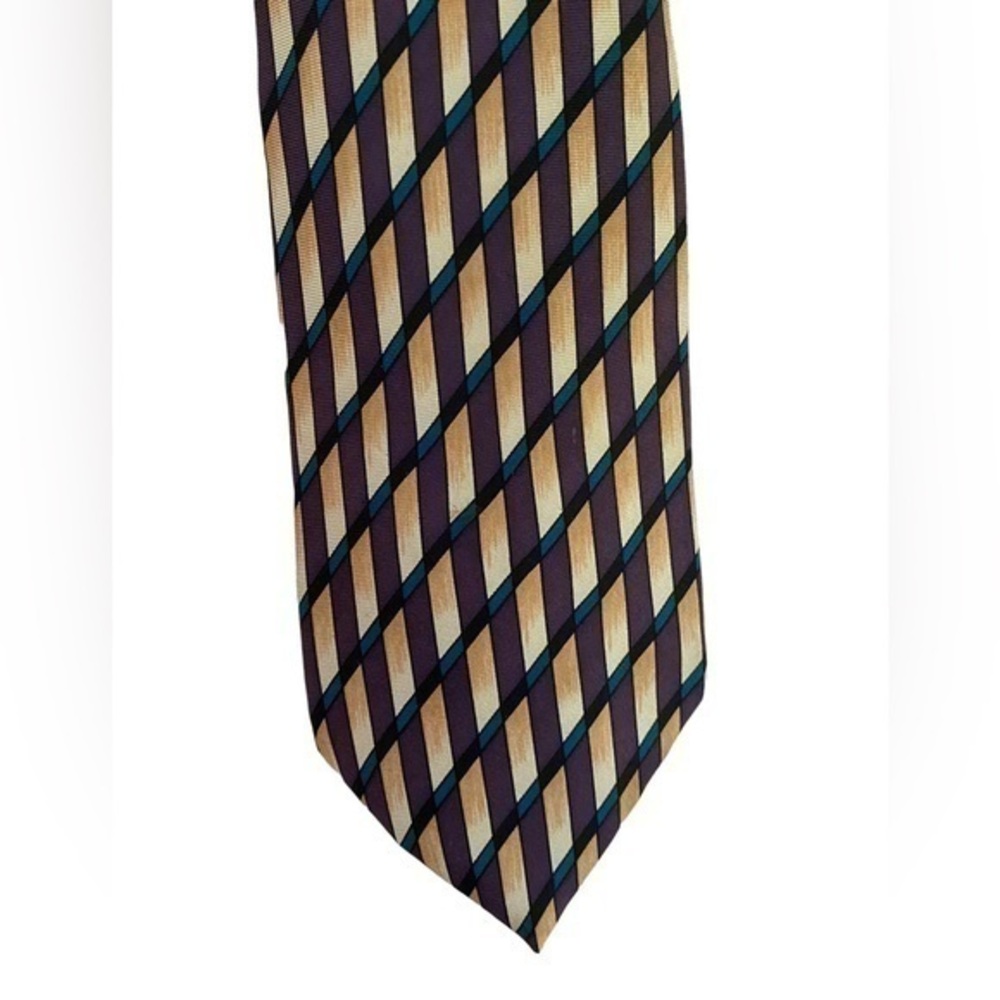 Hunting Horn men’s classic contemporary tan/ maroon silk necktie